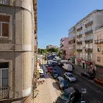 Castelo Superior Two Bedroom Apartment By Les Deux Mariettes