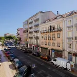 Castelo Superior Two Bedroom Apartment By Les Deux Mariettes