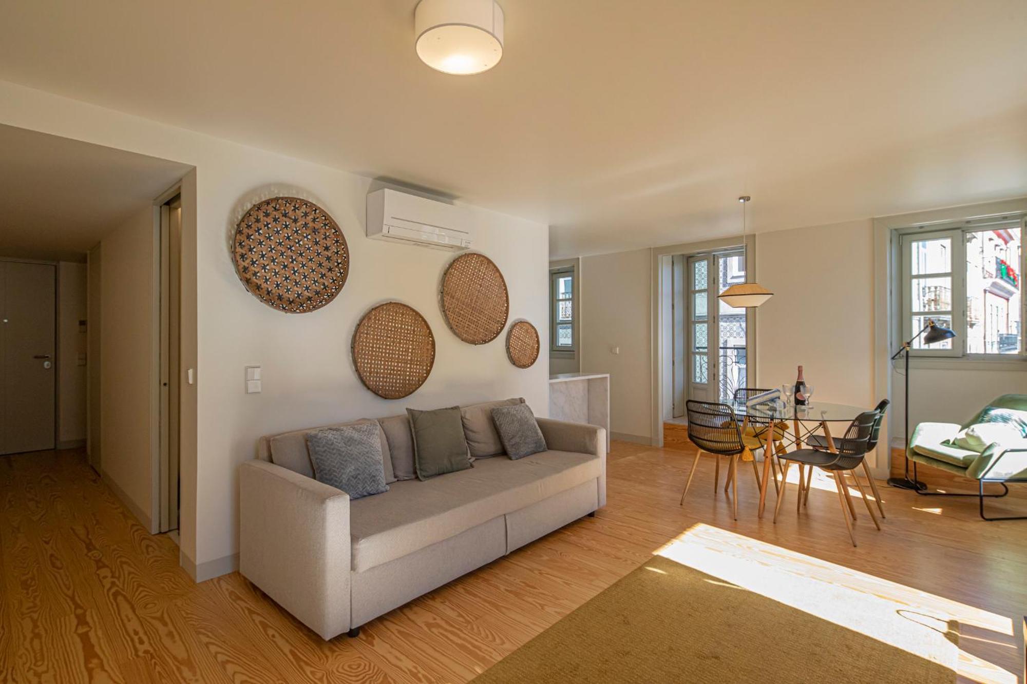 Castelo Superior Two Bedroom By Les Deux Mariettes * Lisboa