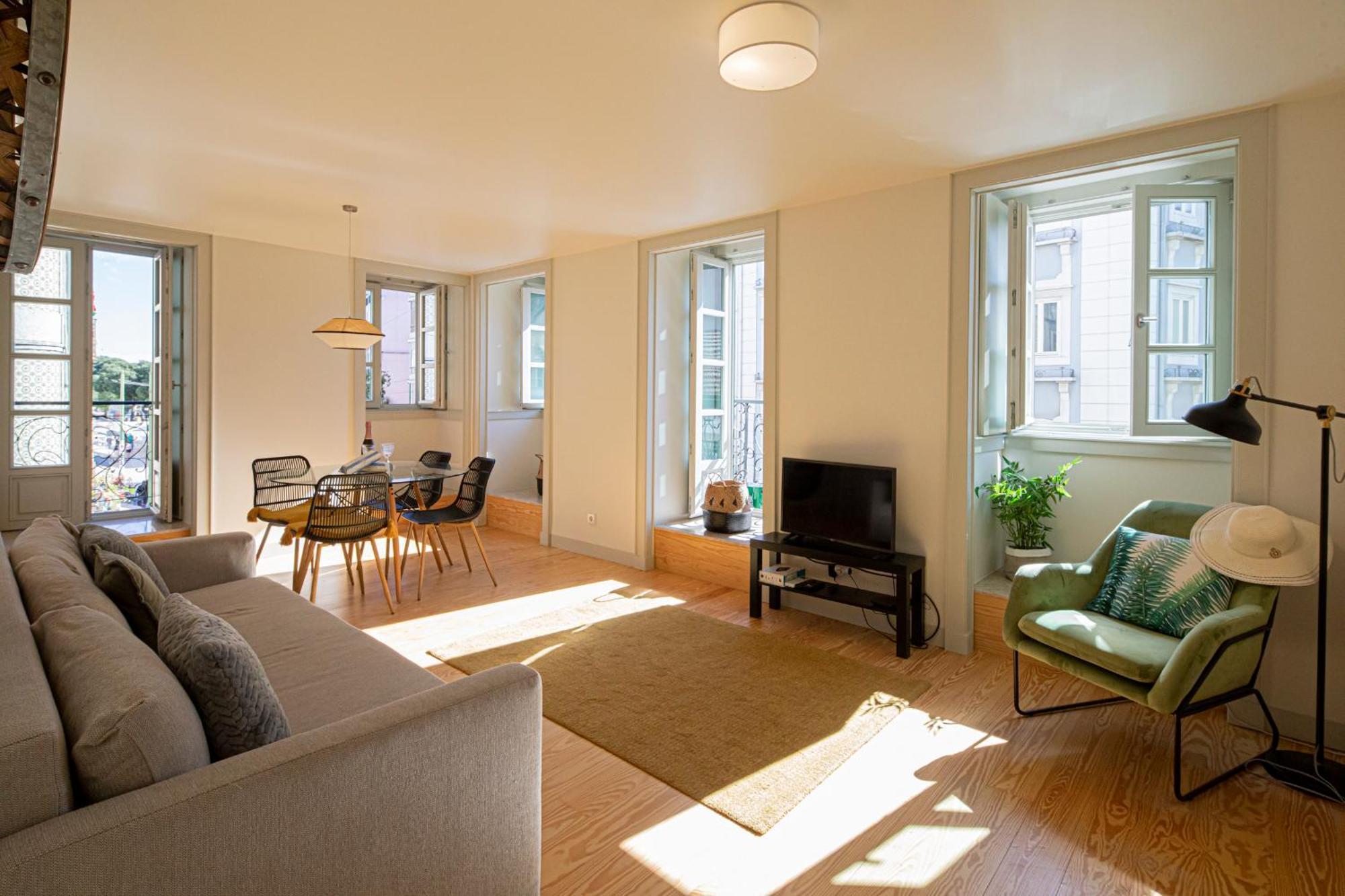 Castelo Superior Two Bedroom By Les Deux Mariettes
