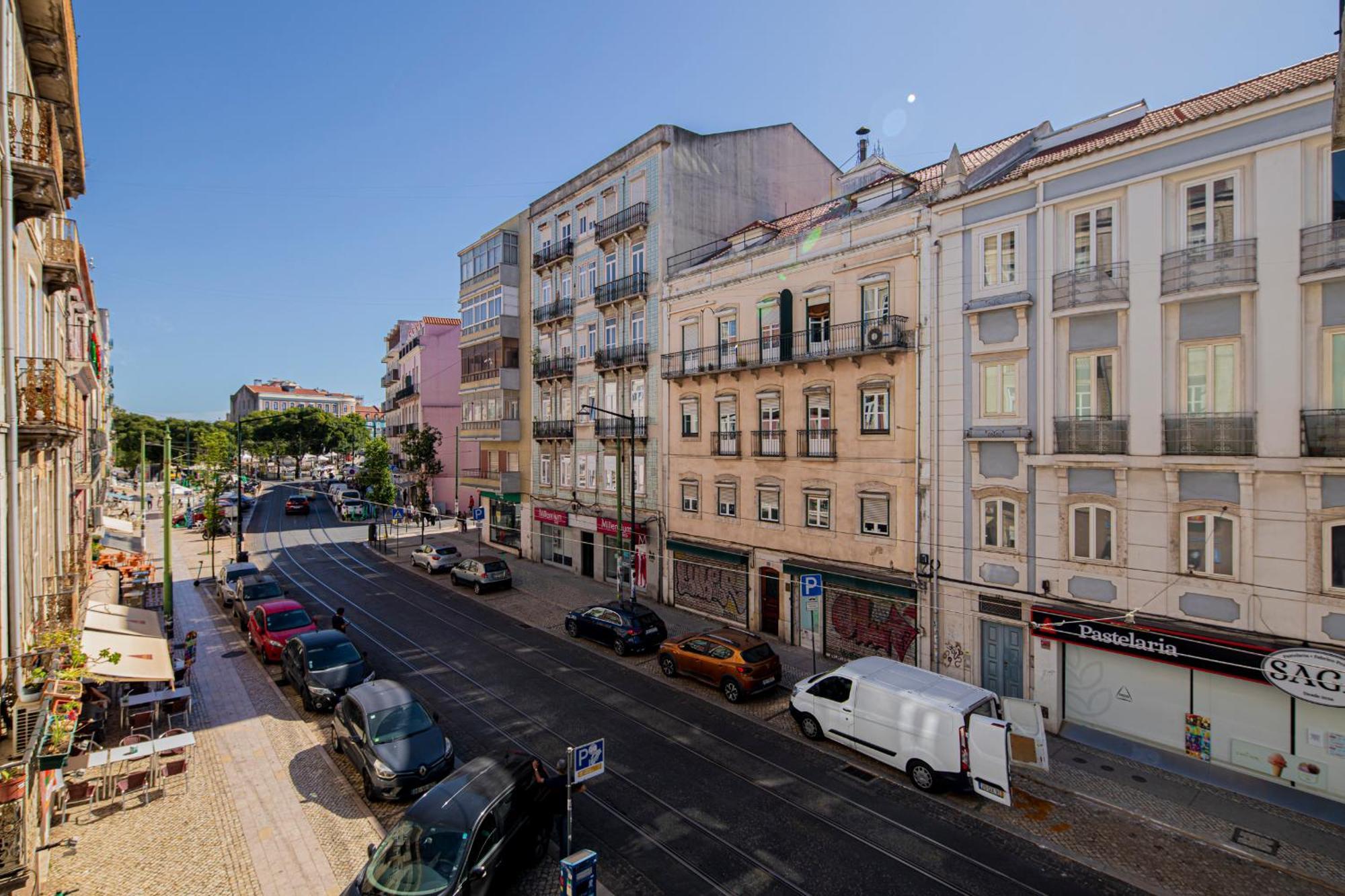 Castelo Superior Two Bedroom By Les Deux Mariettes Lisboa