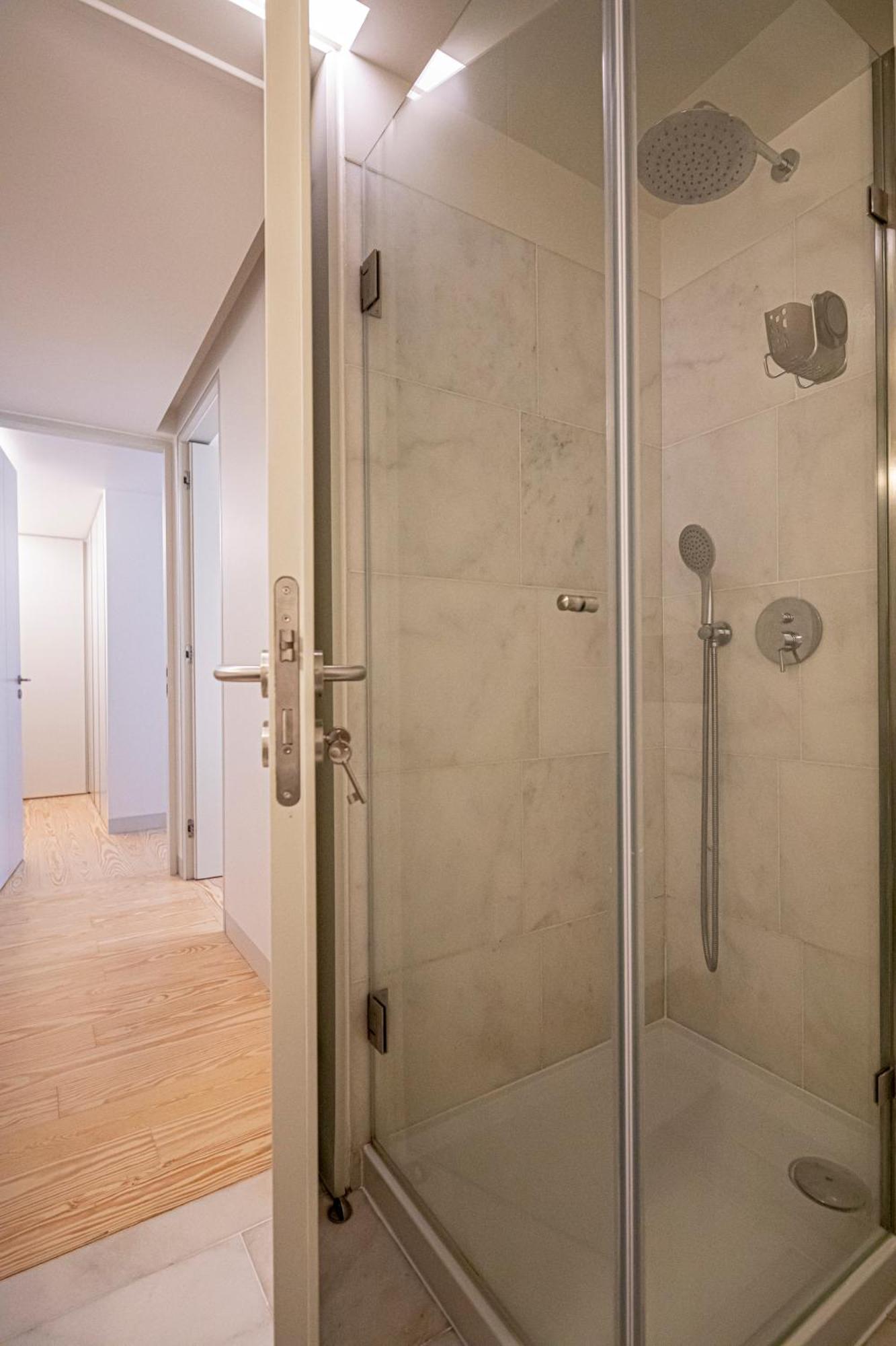 Castelo Superior Two Bedroom By Les Deux Mariettes *